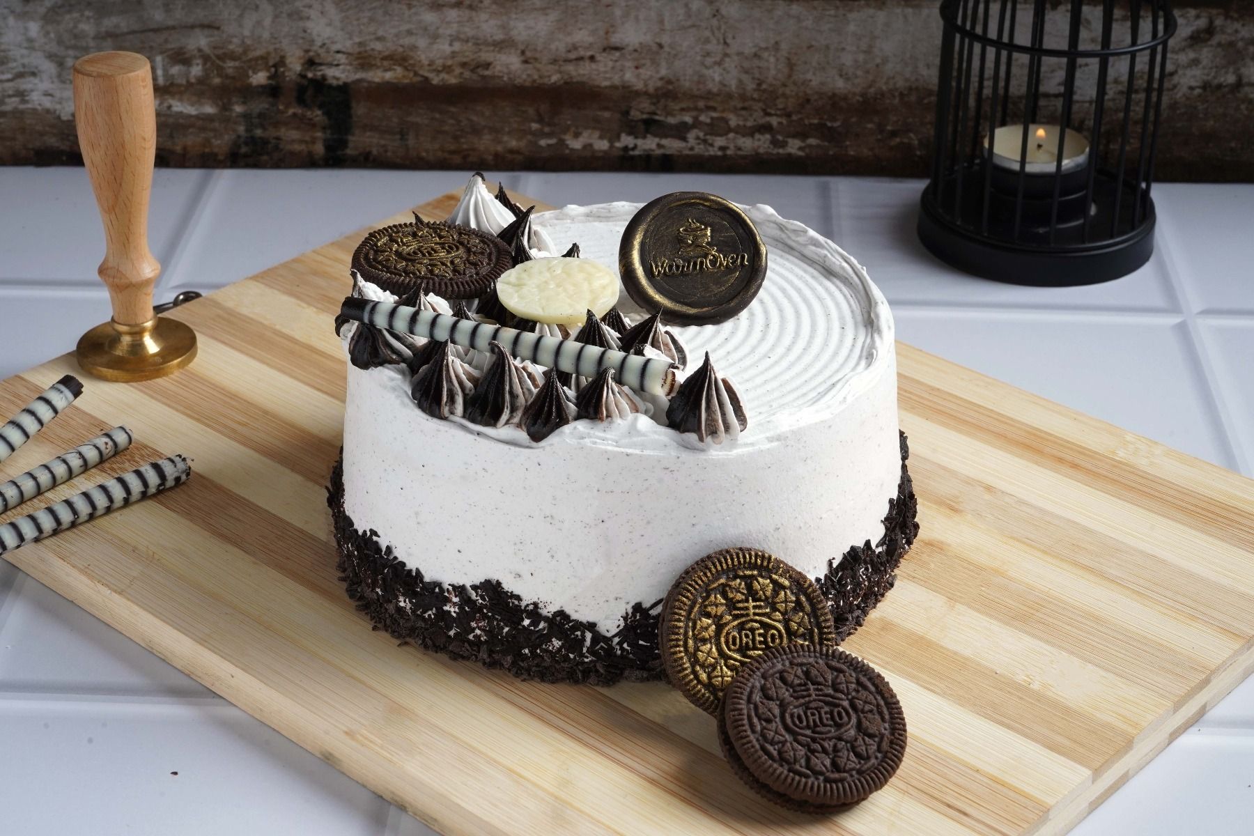 Buy Oreo Cake online from WarmOven