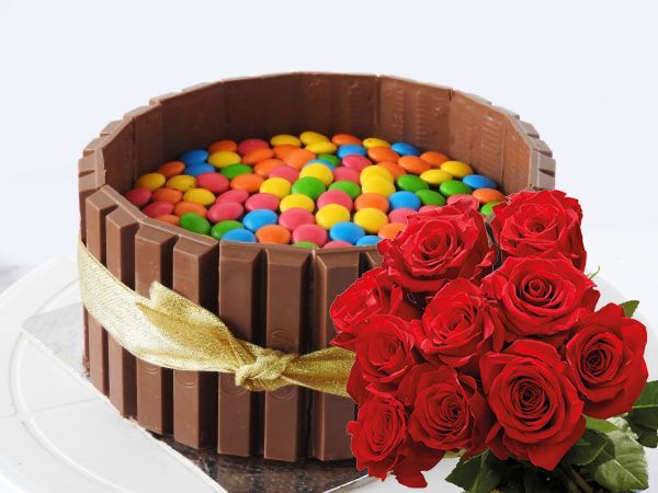 KitKat Gems Cake | 10 Roses Combo
