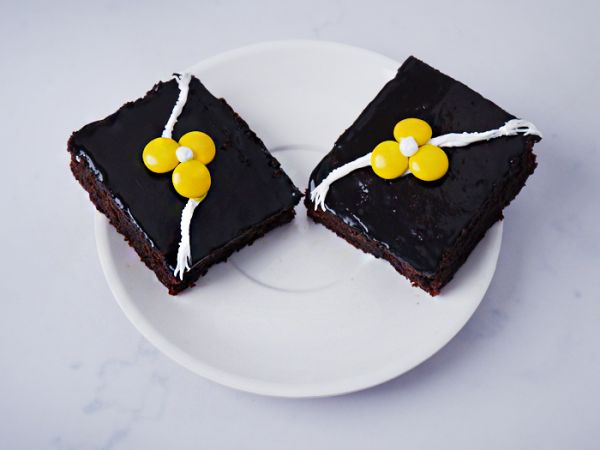 Raksha bandhan gift, raksha bandhan hamper, raksha bandhan brownies, raksha bandhan cake, raksha bandhan 2022, rakhi